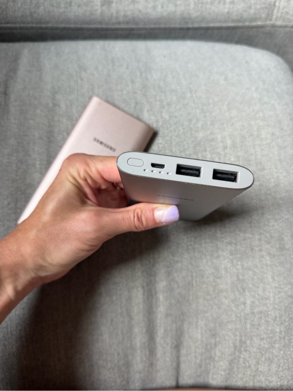 Samsung 10000mAh Power Bank Duo – Rose Gold & Metallic Gray - Picture 6 of 6